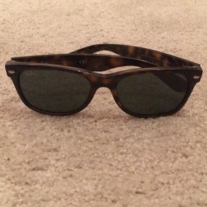 New wayfarer Ray-Bans